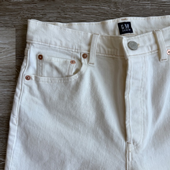 GAP Women's Straight Leg Jeans - Cream - Picture 4 of 7